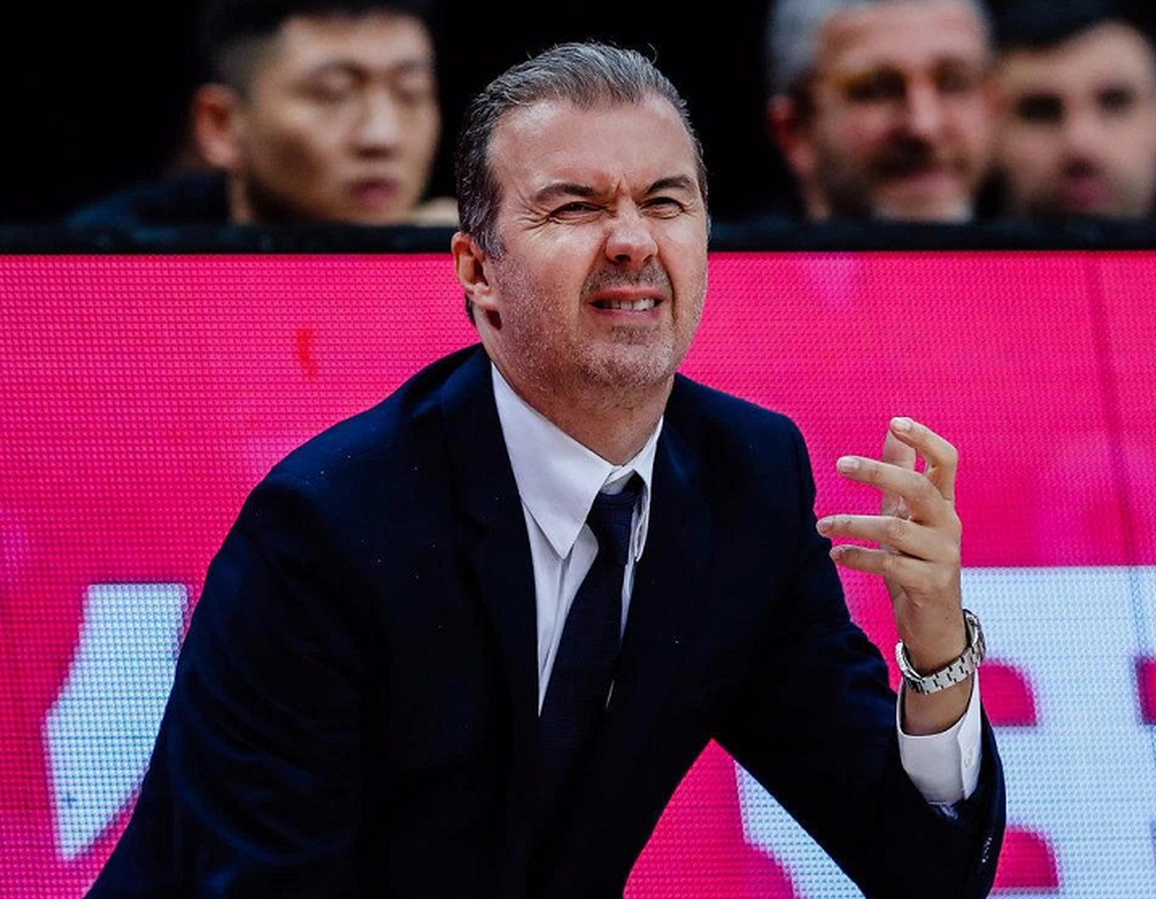 爱游戏用户社区包含欧篮联国际比赛日走向成谜；辽宁本钢止住颓势；质疑声仍在；球队文化再被提及的词条